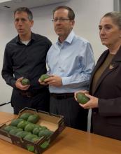 נשיא המדינה ורעיתו עם ראש מועצה איזורית גליל עליון מר אסף לנגלבן